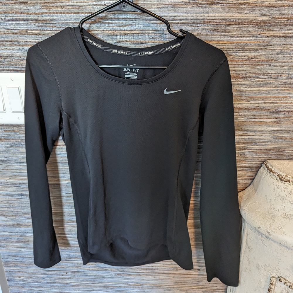 Nike Dri-fit long sleeve shirt